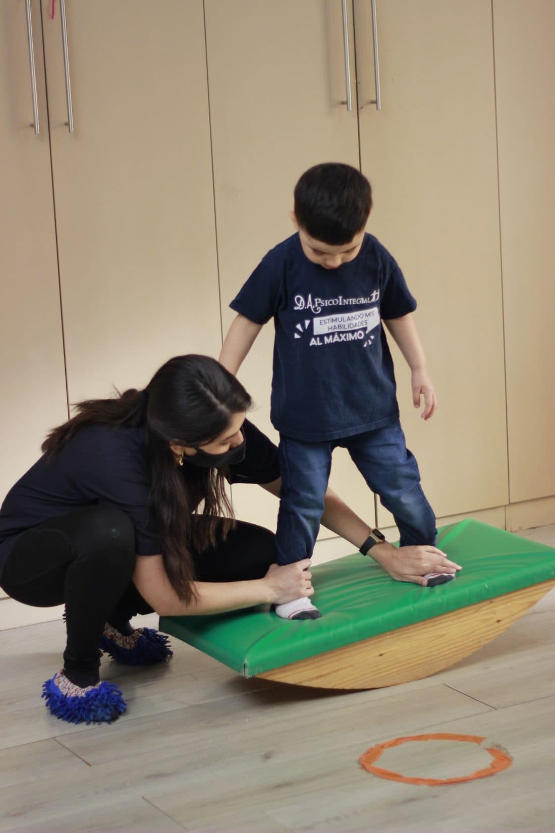 Sesión de neurodesarrollo infantil en un centro DAPsicoIntegral